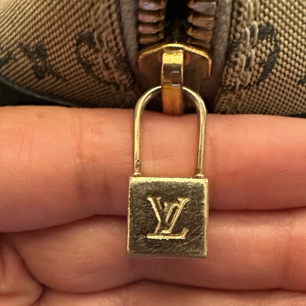 Louis Vuitton Alma Long Tan and Navy Monogram Satchel - Picture 14 of 14